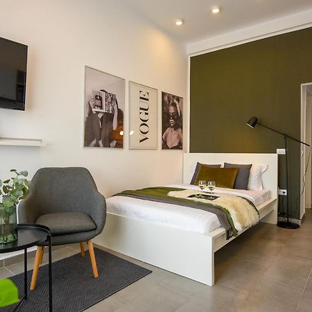 Classy Comfort - Chic Studio On Regina Elisabeta Bucarest Extérieur photo