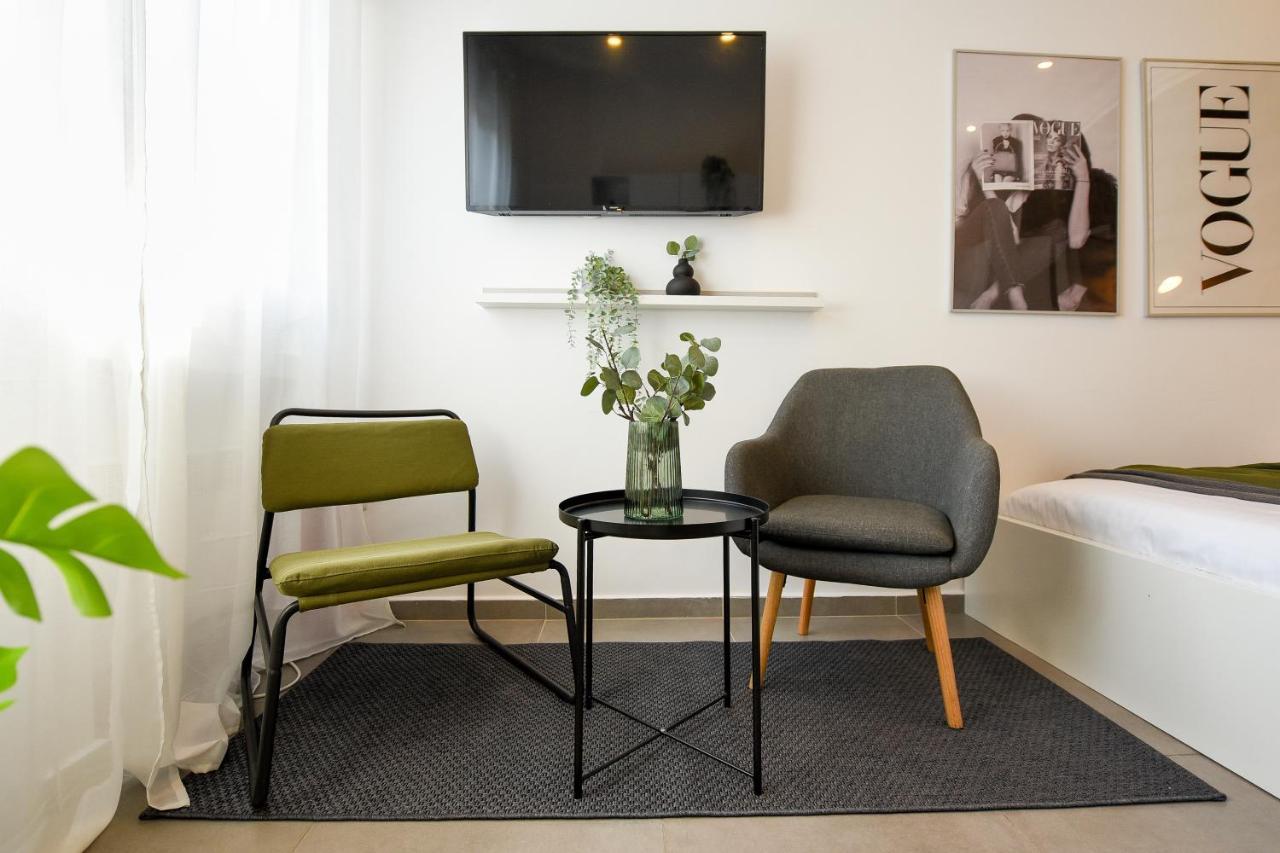 Classy Comfort - Chic Studio On Regina Elisabeta Bucarest Extérieur photo