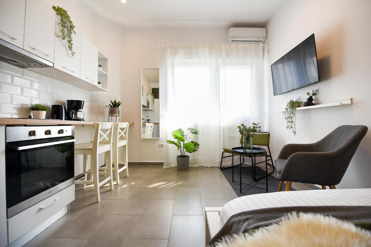 Classy Comfort - Chic Studio On Regina Elisabeta Bucarest Extérieur photo